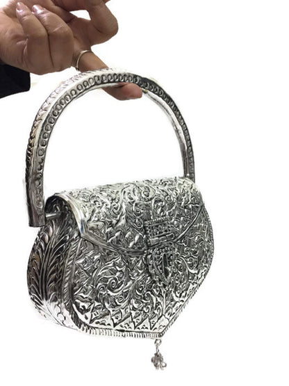 Trend Overseas Women's Brass Metal Ethnic Clutch Handle Bag (Silver)