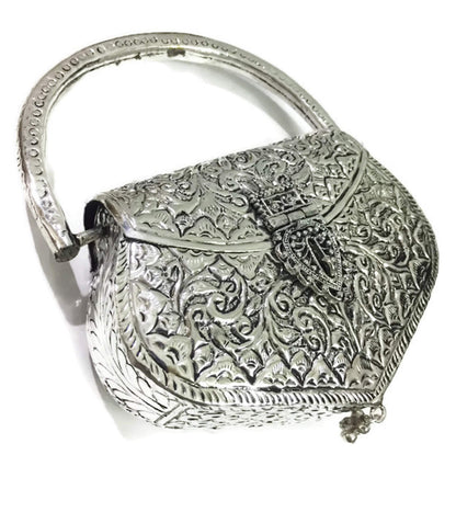 Trend Overseas Women's Brass Metal Ethnic Clutch Handle Bag (Silver)